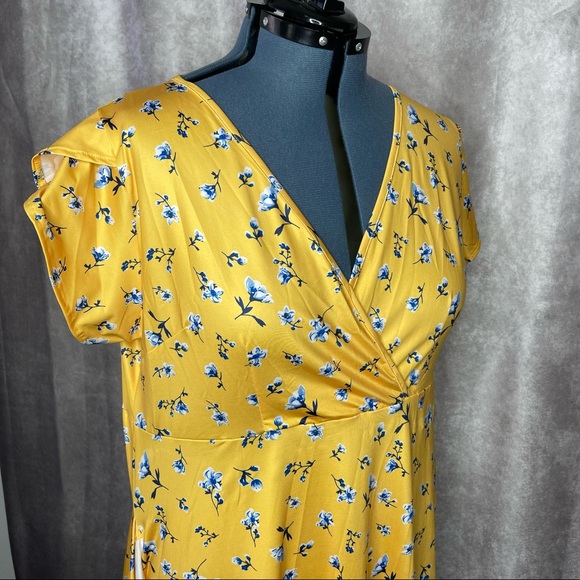 REBDOLLS “Let’s Talk” Yellow Floral Ruffle Faux Wrap Dress NWT Size 3X - Picture 8 of 16